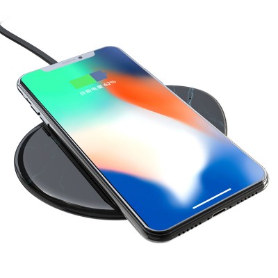 2020 Hot Sale 5V /2A 10W Fast Wireless Charging Pad USB Qi Wireless Charger  With CE FCC ROSH Certified